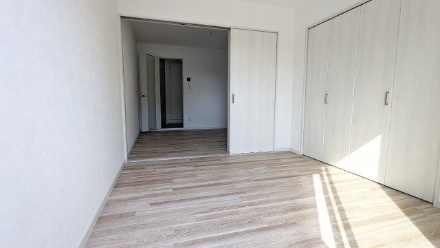 ナウハウス山本南の寝室