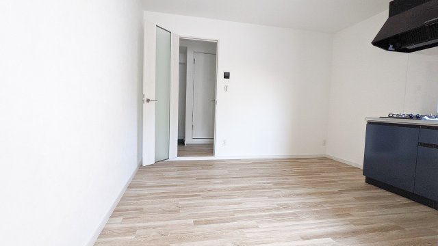 ナウハウス山本南の居間・リビング