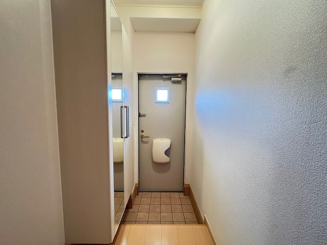 オブコニカの玄関