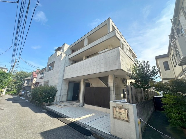 メゾン ラ・ピエール早稲田