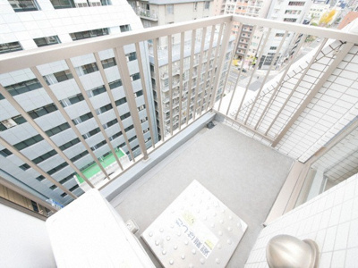 【バルコニー】 | オリエンタル南堀江 | 落ち着いた時間を過ごせるバルコニーです