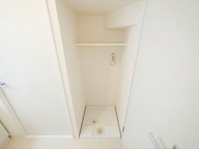 【設備】 | オリエンタル南堀江 | 洗濯機置き場です