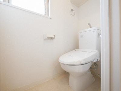 【トイレ】 | オリエンタル南堀江 | 落ち着いた色調のトイレです