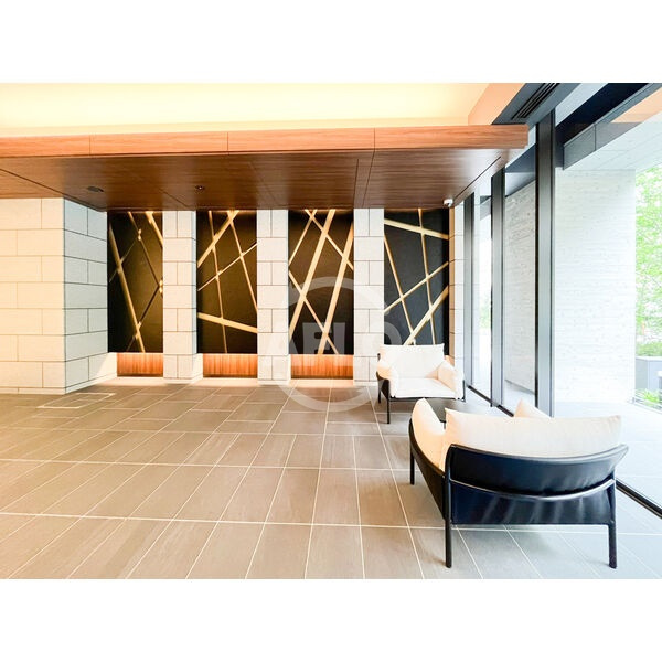 クレヴィアタワー御堂筋本町　開平小学校区のロビー|クレヴィアタワー御堂筋本町　ロビー