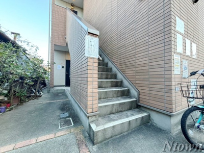 【エントランス】 | ルーエ　1番館 | 落ち着いたエントランスです