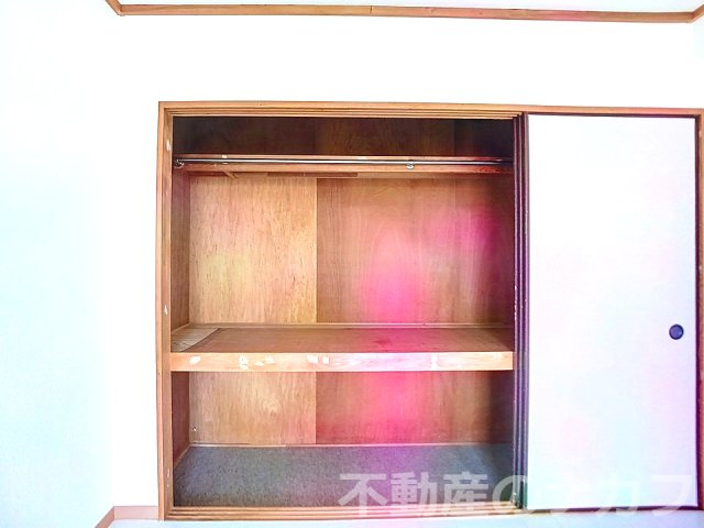 サンライズマンションの収納|※過去の室内写真のため現況と異なる場合があります