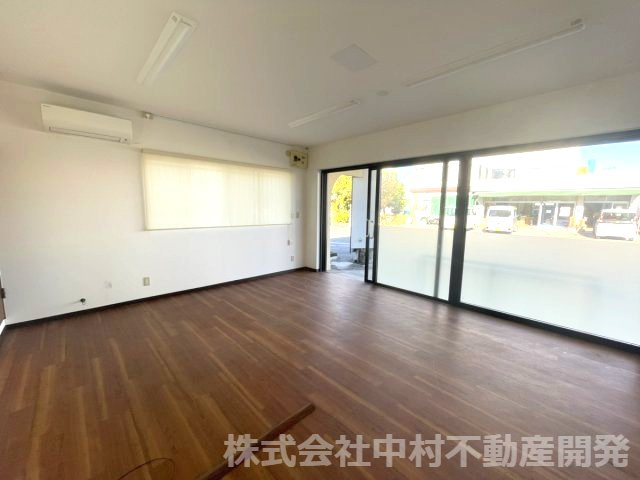 中山店舗の内装