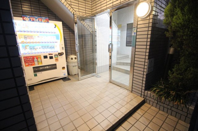 【エントランス】 | ピースフルハウス