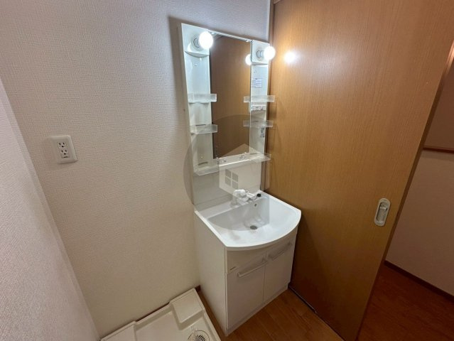 Y・Mコート長田の独立洗面台