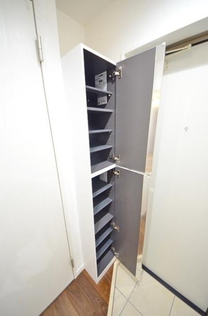 ラッフィナート笹塚の玄関