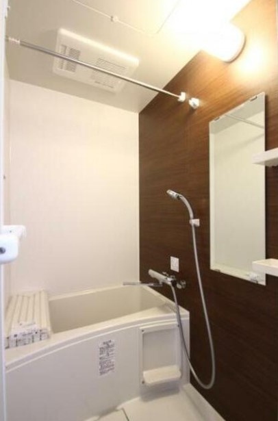 ラッフィナート笹塚の浴室