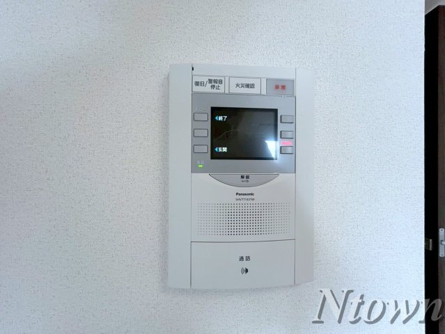 【セキュリティ】 | プレサンス栄フェル | モニター付きインターフォンです