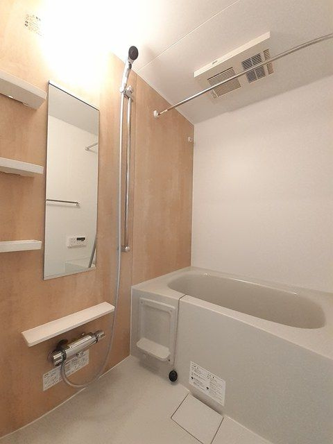 オリーブ　タウンⅡの浴室