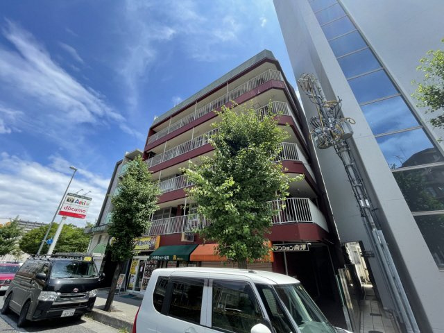 マンション向洋の外観