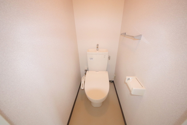 生駒市東新町の賃貸マンションのトイレ