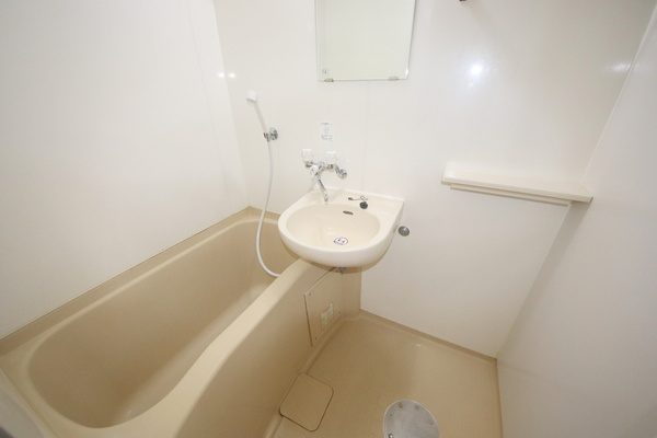 生駒市東新町の賃貸マンションの洗面所