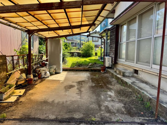 【駐車場】 | 柳井市古開作　借家 | 駐車場があるので、車を買う予定の方も安心です