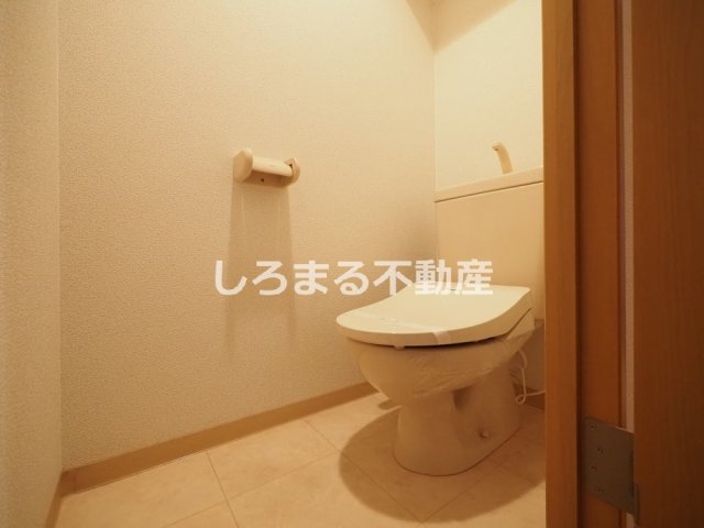 ＯＮＥ　ＲＯＯＦ　ＦＬＡＴ　ＴＥＮＪＩＮＢＡＳＨＩのトイレ