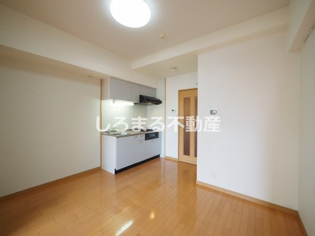 ＯＮＥ　ＲＯＯＦ　ＦＬＡＴ　ＴＥＮＪＩＮＢＡＳＨＩの居間・リビング