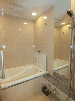 【浴室】 | ブランズ四番町 | 落ち着いた空間のお風呂です