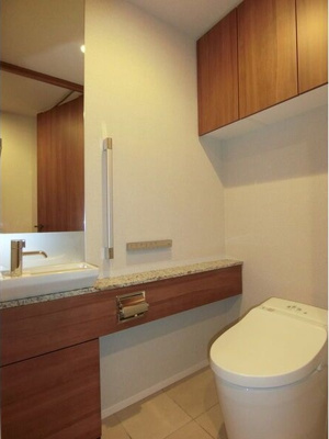 【トイレ】 | ブランズ四番町 | コンパクトで使いやすいトイレです