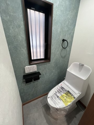 加納8丁目中古戸建のトイレ|■1階新品のトイレ♪