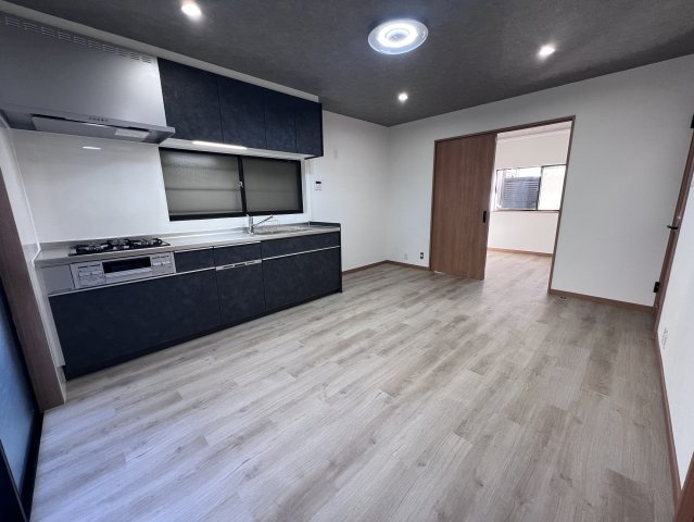 加納8丁目中古戸建の居間・リビング|■明るいリビング♪