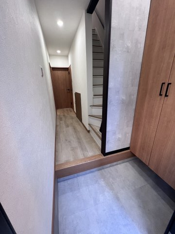 加納8丁目中古戸建の玄関|■明るい玄関♪