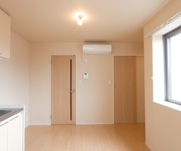 YKNの居間・リビング