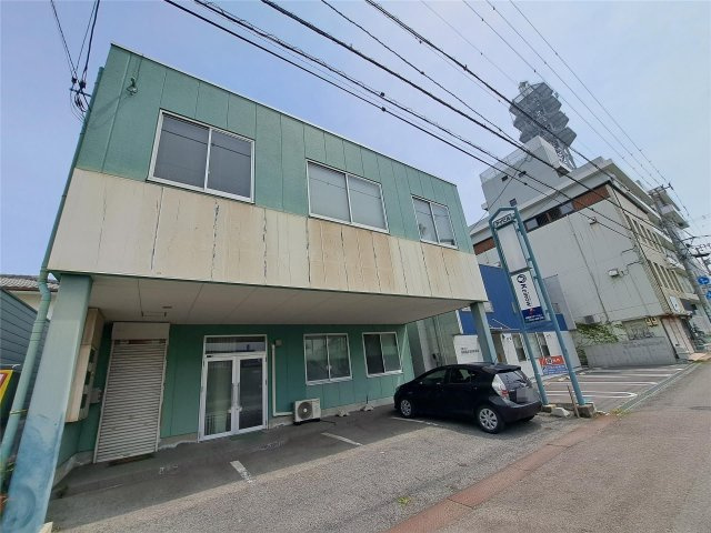 アイビルの外観