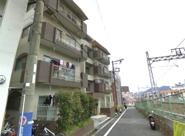 篠原南マンションの外観