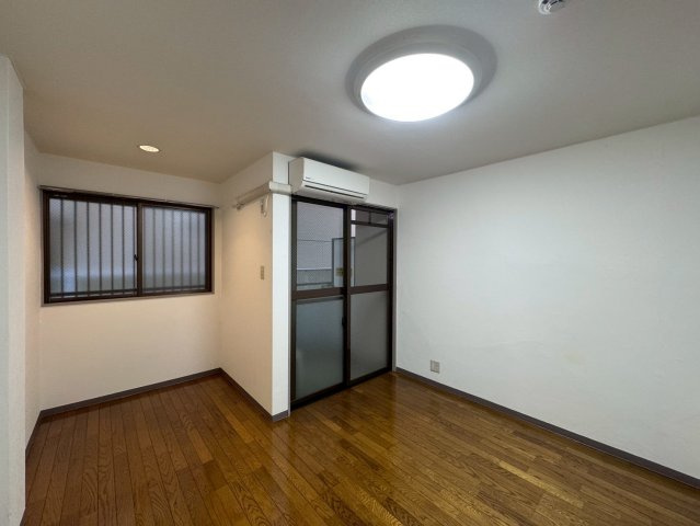 マンション吉田の居間・リビング