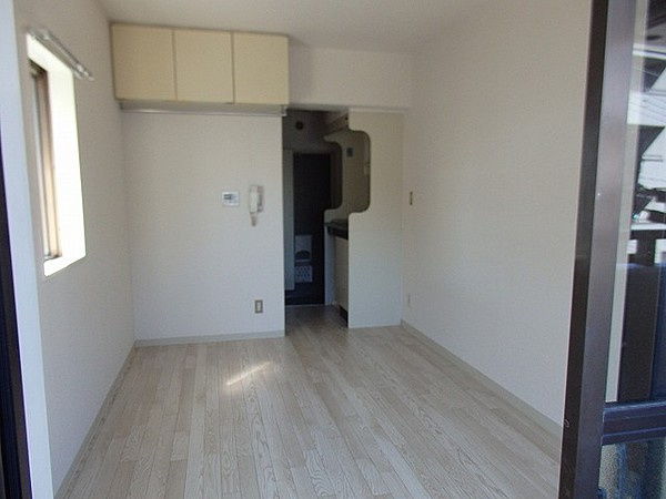 メゾン・ド・アームの居間・リビング