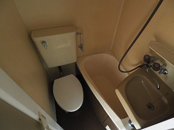 メゾン・ド・アームの浴室