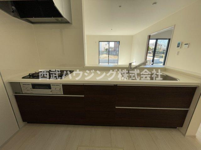 【仲介手数料無料】所沢市北野全２棟１号棟　所沢市の新築住宅なら西武ハウジング　のキッチン