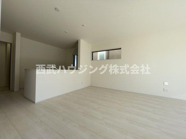 【仲介手数料無料】所沢市北野全２棟１号棟　所沢市の新築住宅なら西武ハウジング　の居間・リビング