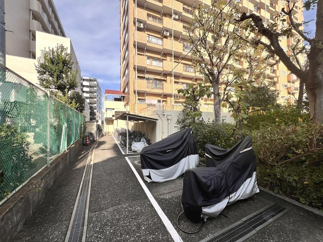 【その他】 | 成増ローヤルコーポ　（成増店） | 駐輪場　バイク置場