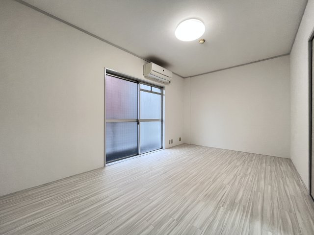 コーポラス清水丘の寝室