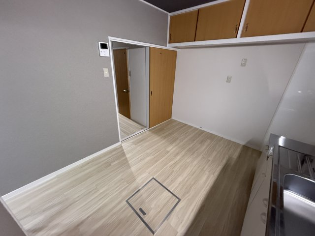 宮山町３丁目戸建の居間・リビング