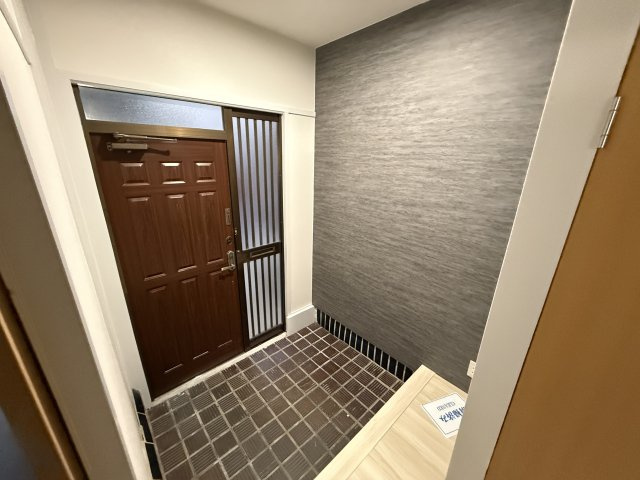 宮山町３丁目戸建の玄関