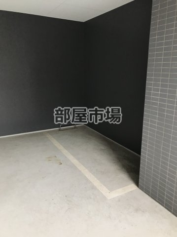 エリタージュ根岸のその他共用部分|バイク置き場