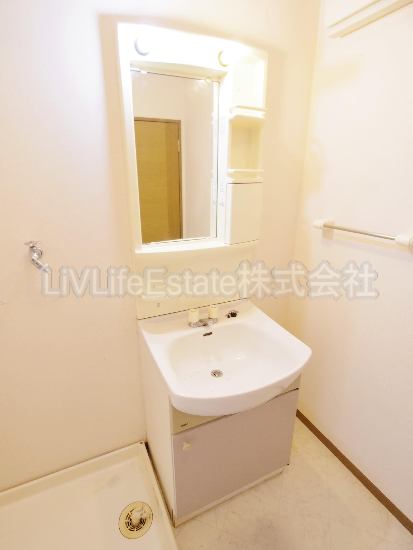 シェラ・エトワールBの独立洗面台