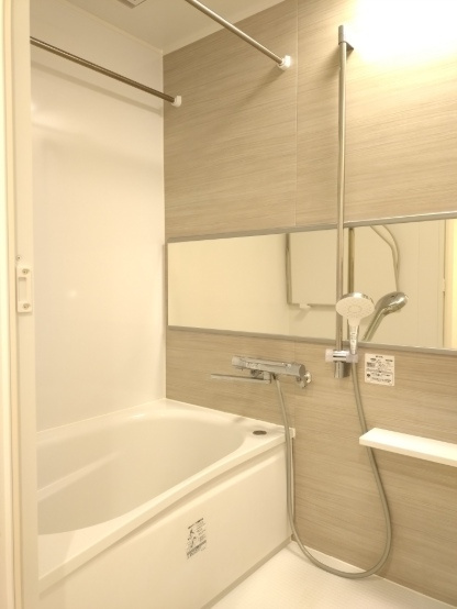 夙川台サンハイツA棟の浴室