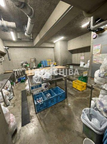 ロイヤルプラザ浅草のその他共用部分|ゴミ置き場