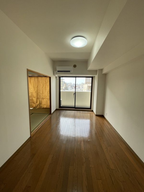 ロイヤルプラザ浅草の居間・リビング