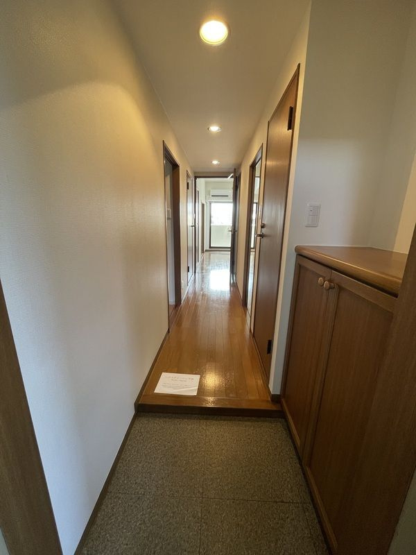 ロイヤルプラザ浅草の玄関