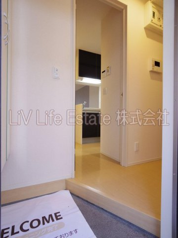 小平市学園東町１丁目のアパートの玄関