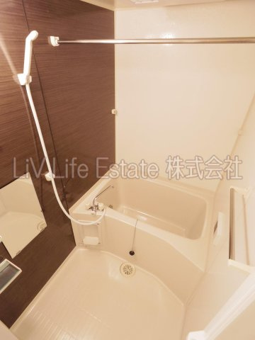 小平市学園東町１丁目のアパートの浴室