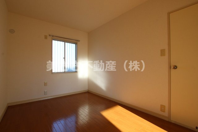 【洋室】 | ルミエールＫ