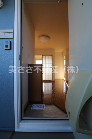 【玄関】 | ルミエールＫ